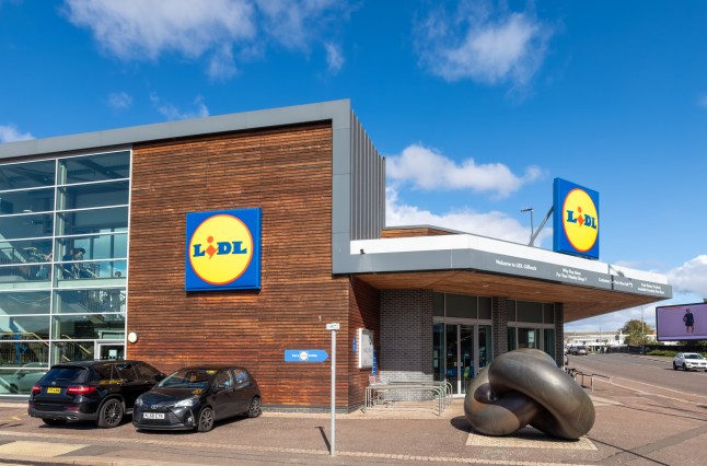 Lidl supermarket exterior