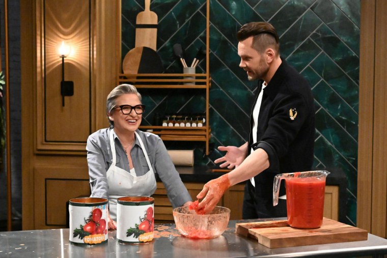 Caroline Manzo and Joel McHale on Celebrity Beef