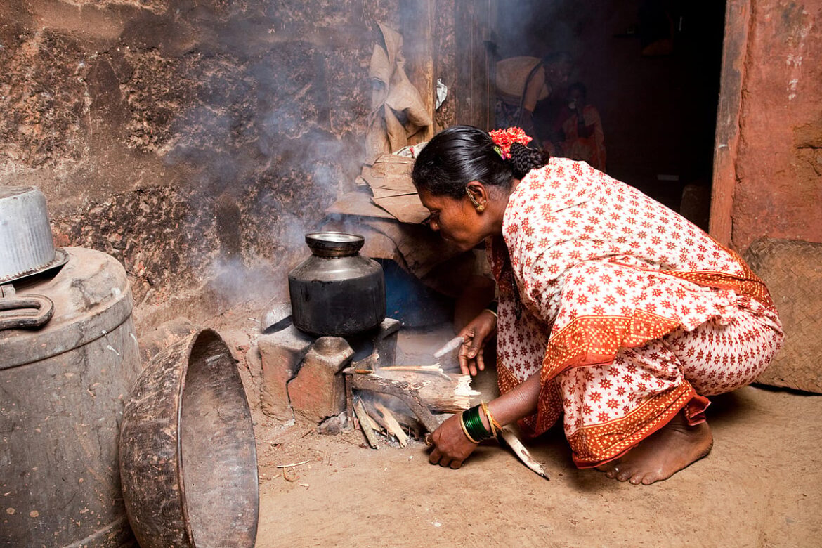 Data on access to clean cooking fuel missing from NFHS-6 report