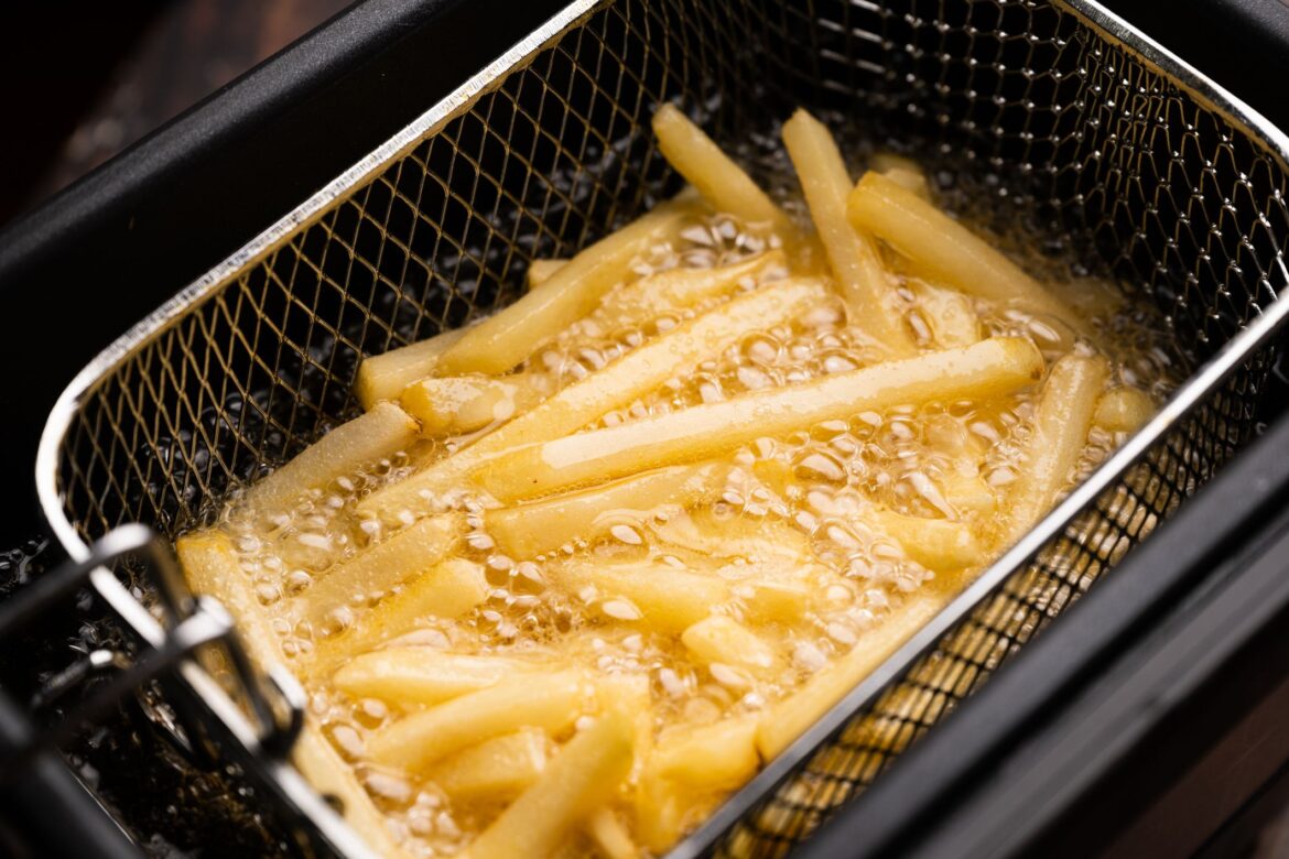 6 Restaurant Chains That Still Make Beef Tallow Fries - Dining and Cooking