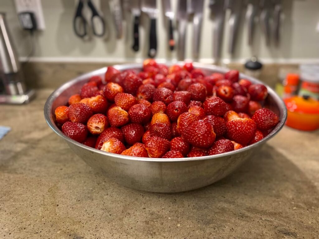 A quick strawberry cleaning tip 🍓 A quick strawberry cleaning tip 🍓