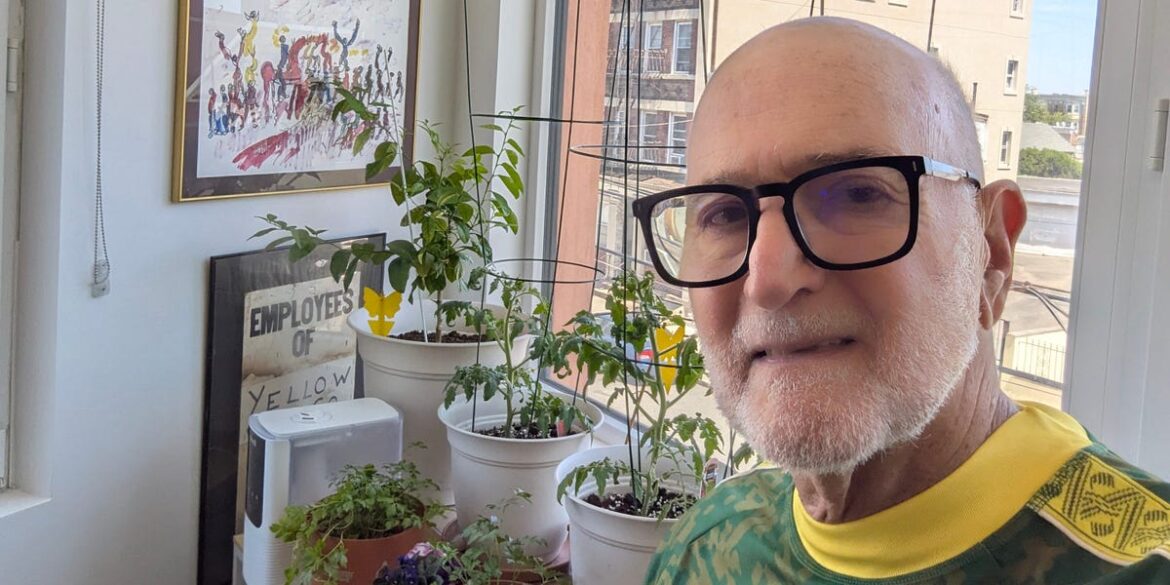 Retiree in Newark Spends $150 a Week on Groceries: Food Budget