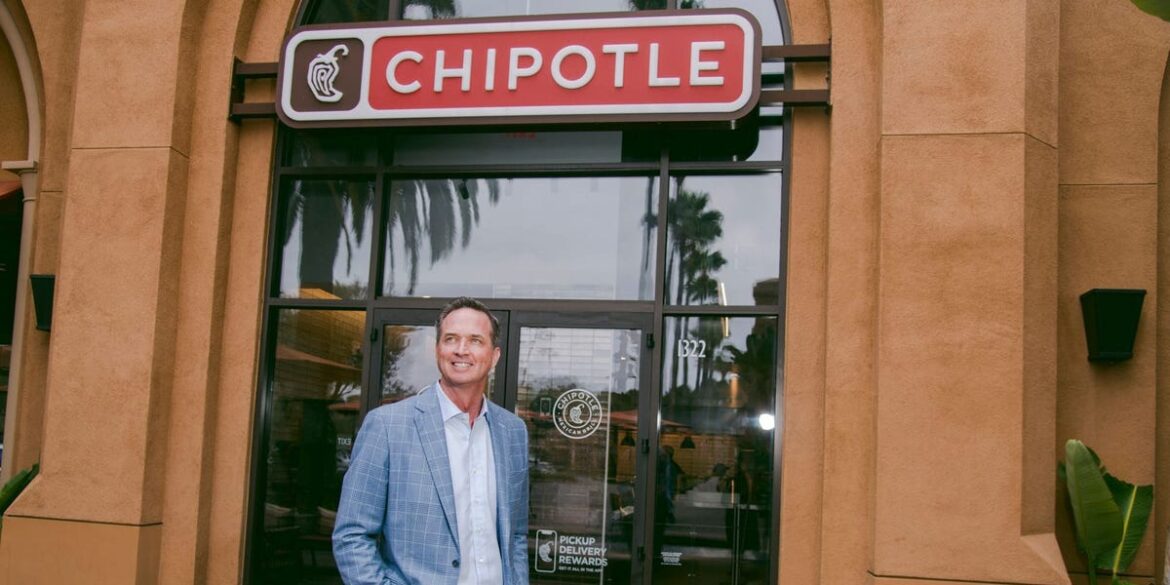 A Day in the Life of Chipotle’s COO, Who Visits a Dozen Stores a Week A Day in the Life of Chipotle's COO, Who Visits a Dozen Stores a Week