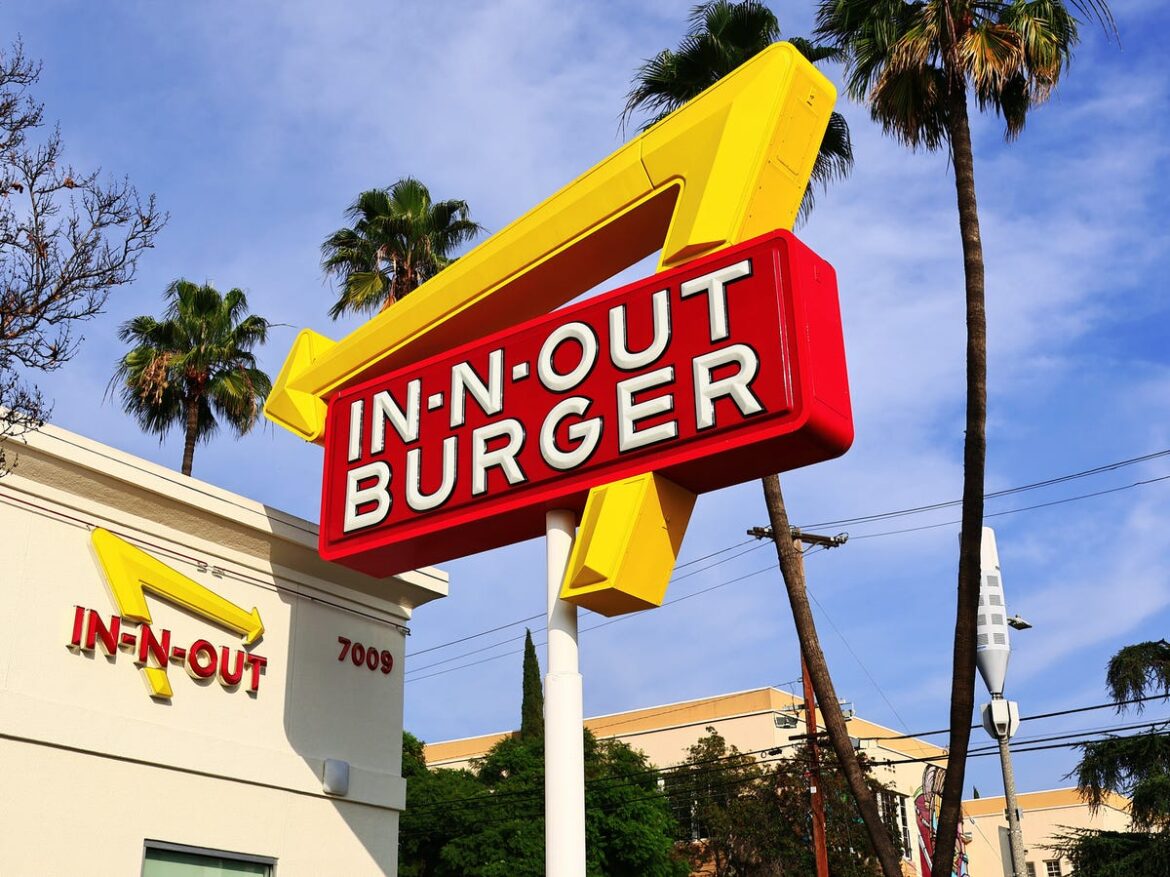 This Is The Healthiest In-N-Out Order, According To Nutritionists This Is The Healthiest In-N-Out Order, According To Nutritionists
