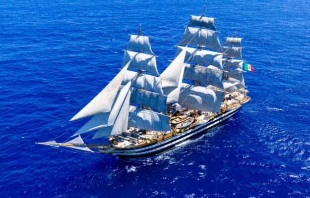 Vinitaly.USA shows up in New York on Amerigo Vespucci after 250 years since American Independence American Declaration of Independence, AMERIGO VESPUCCI, FEDERICO BRICOLO, ITA ITALIAN TRADE AGENCY, MADE IN ITALY, MATTEO ZOPPAS, NEW YORK, USA, VERONAFIERE, VINITALY, VINITALY USA, News