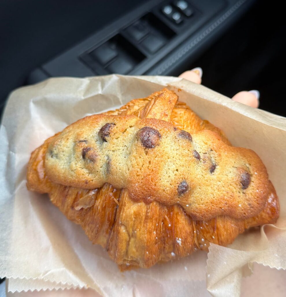 bakery crookie and almond croissant 🤤 bakery crookie and almond croissant 🤤