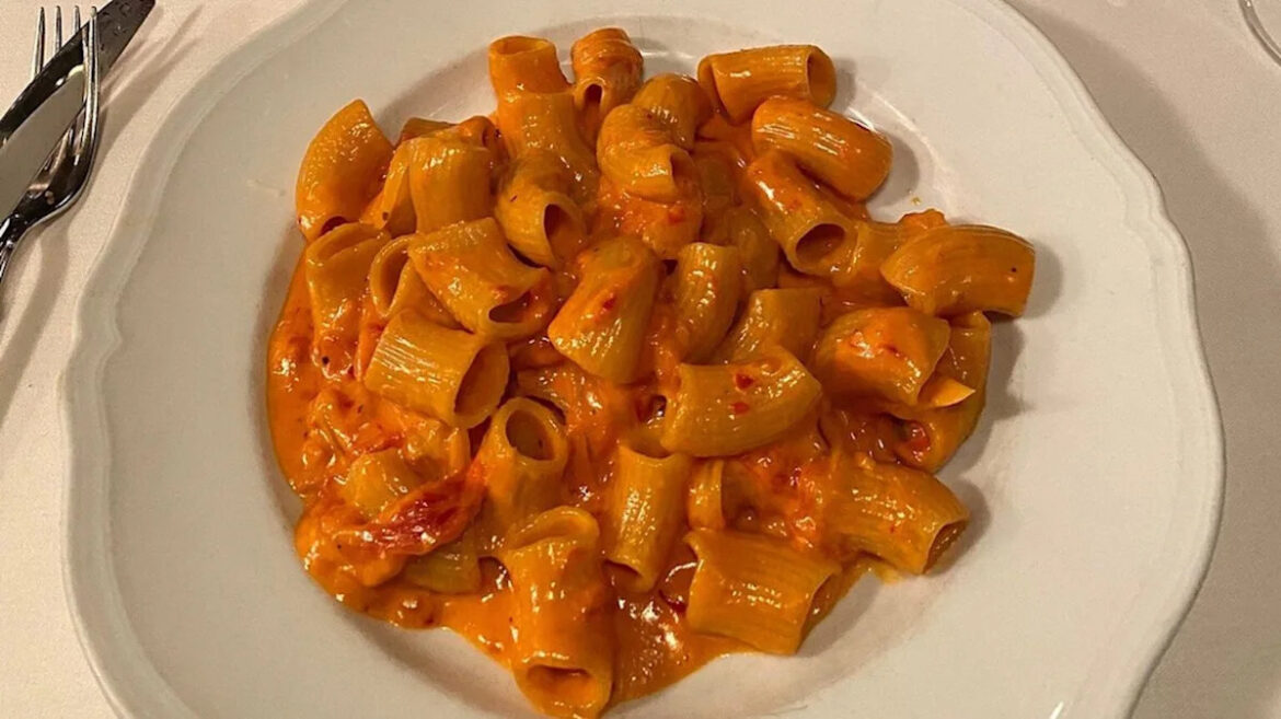 The Iconic NYC Restaurant That Sells Its Italian Sauces Nationwide The Iconic NYC Restaurant That Sells Its Italian Sauces Nationwide