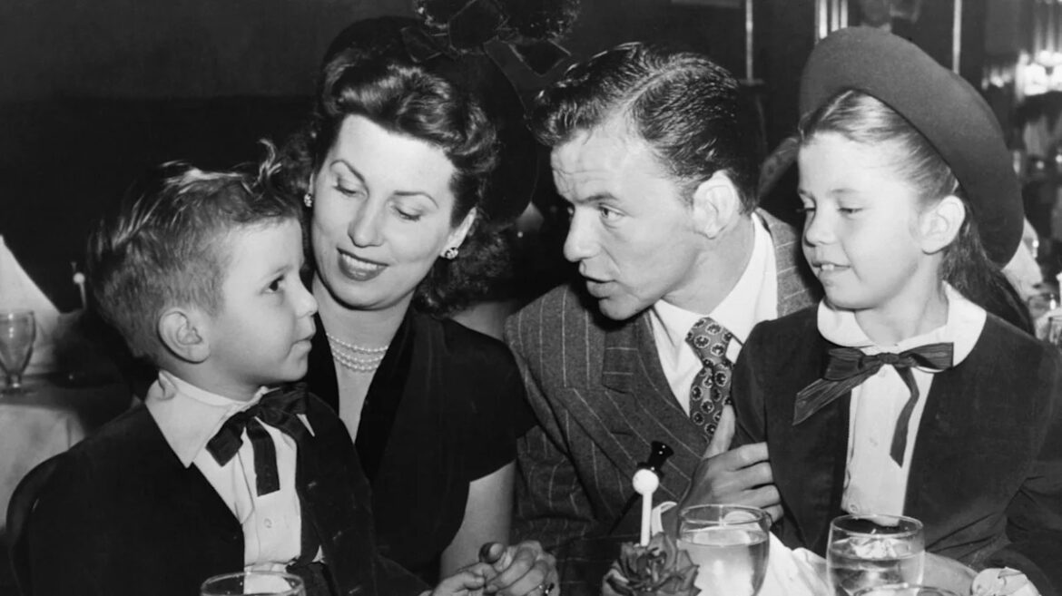 The NYC Italian Restaurant Frank Sinatra Made Famous Apple App Store