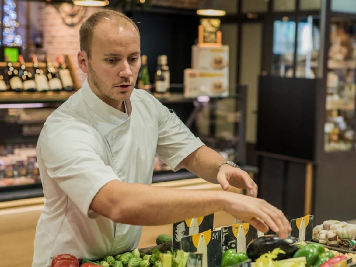 I was a private chef on superyachts for 17 years. Billionaires want 5 things now that they’re more health-conscious. I was a private chef on superyachts for 17 years. Billionaires want 5 things now that they're more health-conscious.
