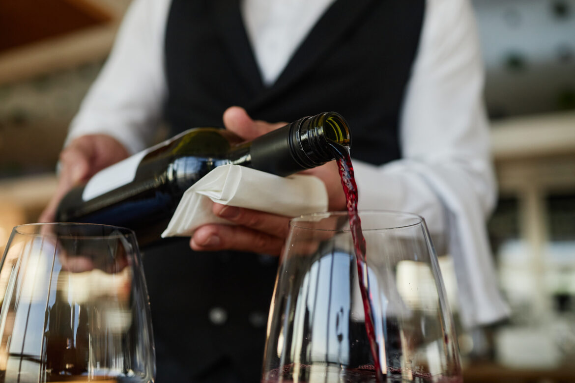 US restaurants pushing wine markups to six times cost US restaurants pushing wine markups to six times cost