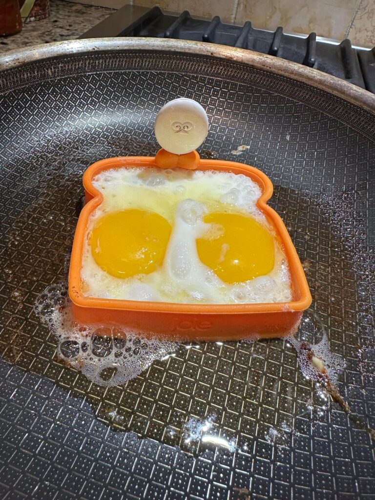 The making of a perfect egg sandwich