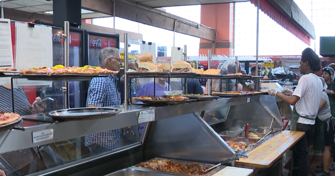 Popular CLE spot removes lettuce as Cyclospora outbreak investigation continues Popular CLE spot removes lettuce as Cyclospora outbreak investigation continues