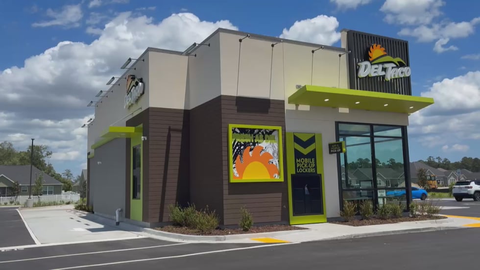 Del Taco restaurant