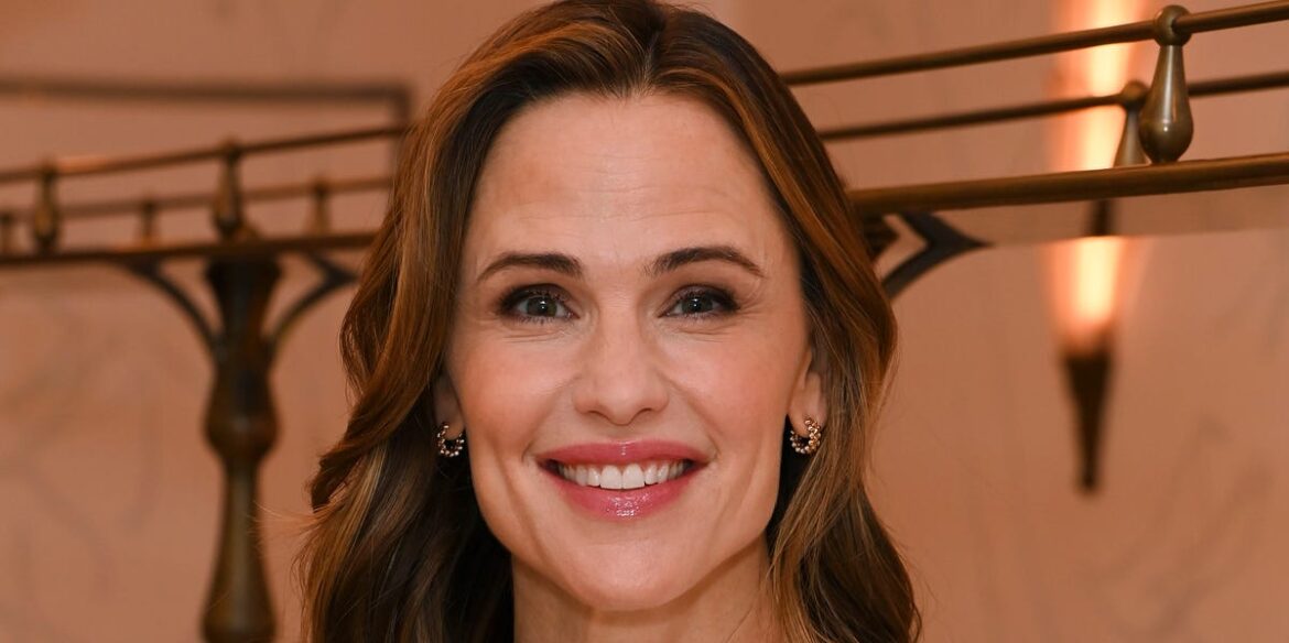 Jennifer Garner Makes This Ina Garten Recipe For Her Daughter