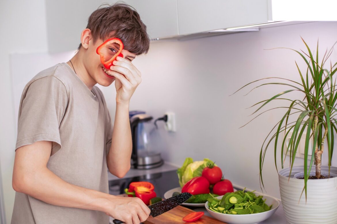What happens to your diet when you get better at cooking? Study: Can the development of cooking skills influence nutritional status and diet? A systematic review. Image Credit: Mila Lazo / Shutterstock