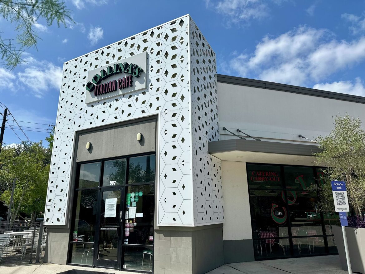 Revered Houston eatery ends decades-old BYOB tradition