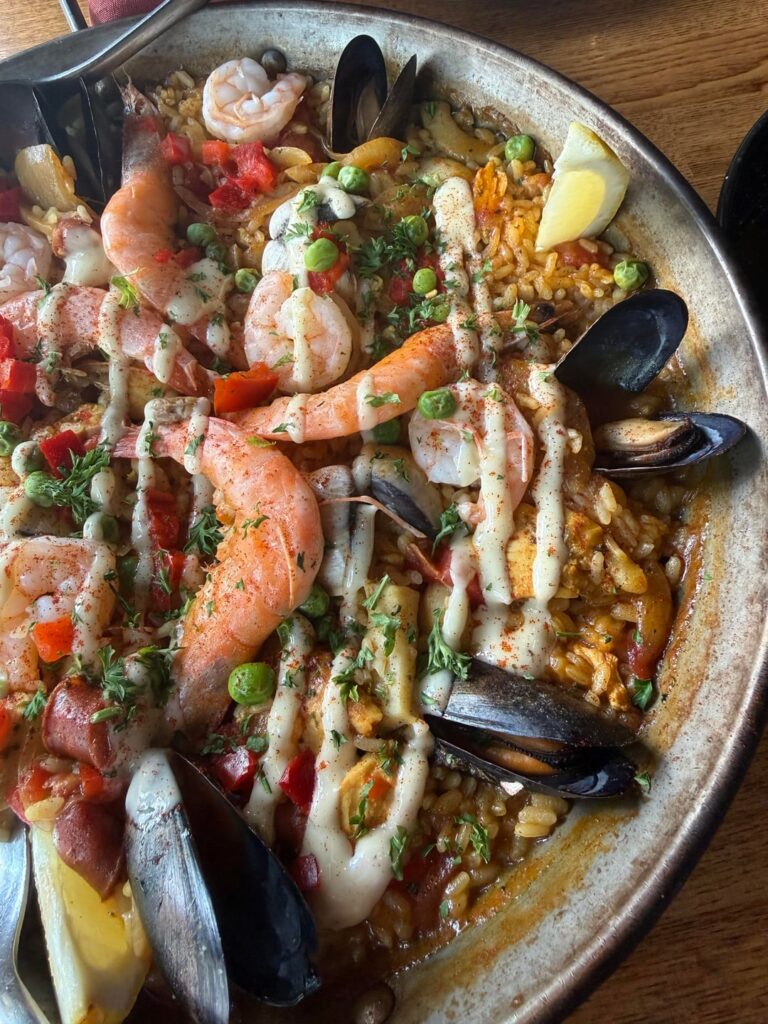 Seafood paella