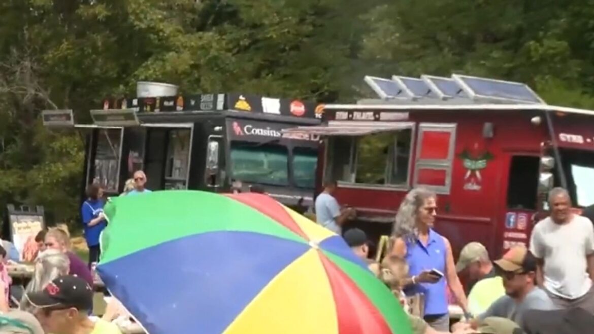 Oglebay Park food truck festival draws vendors, activities and entertainment for families station icon