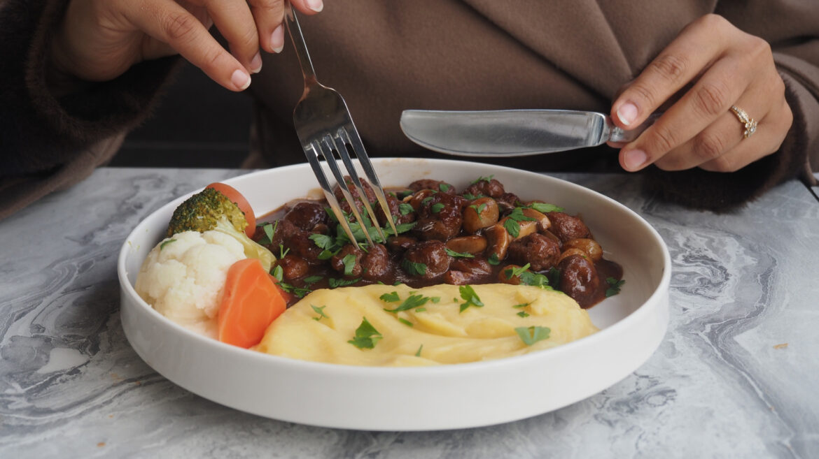The Costco Prepared Meal That Transports You To A Cozy Irish Inn In Under 25 Minutes The Costco Prepared Meal That Transports You To A Cozy Irish Inn In Under 25 Minutes