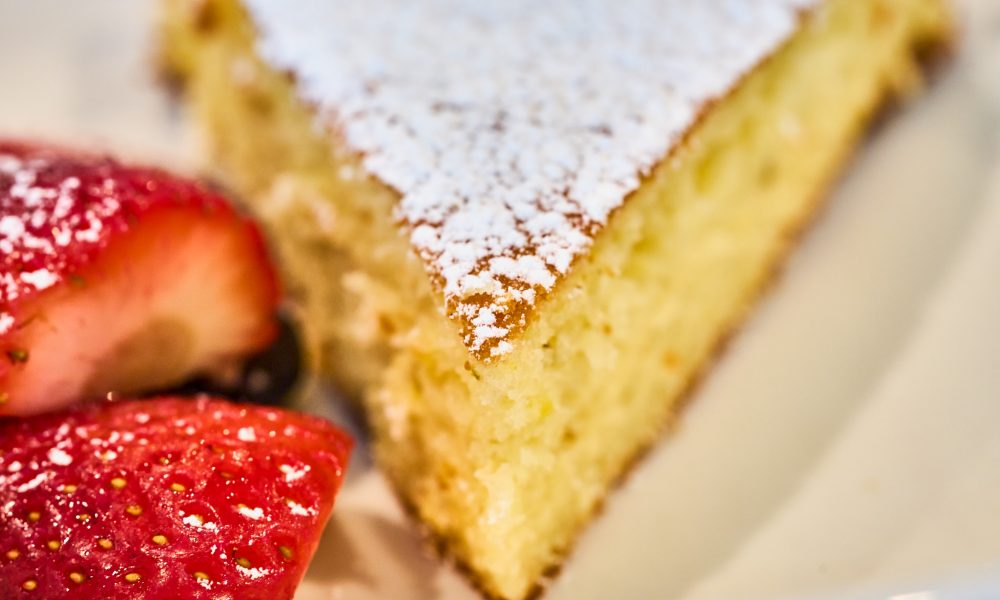 Kane’s Cuisine: Alison Roman’s semolina cake with lemon & fennel Kane’s Cuisine: Alison Roman’s semolina cake with lemon & fennel