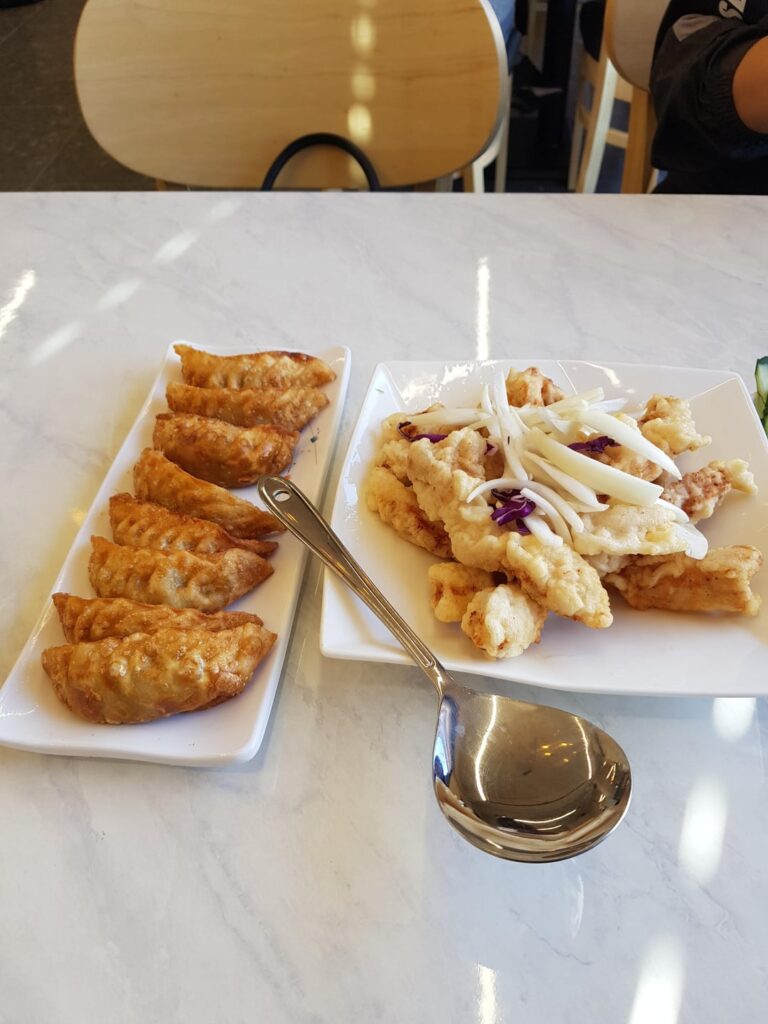 Delicious jjjajang, jjjambbong 짜장면 짬뽕 탕수육 군만두