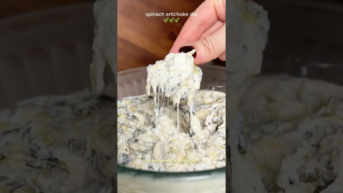 Spinach artichoke dip – easy game day snack idea Spinach artichoke dip - easy game day snack idea