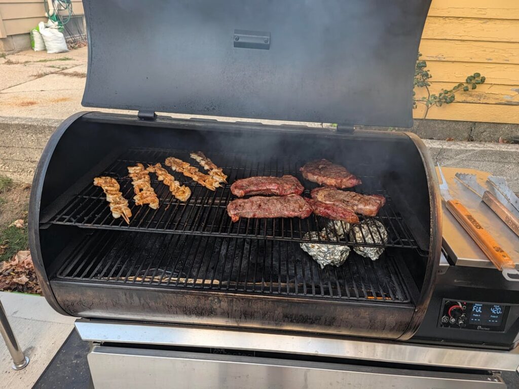 Steak and shrimp with zucchini spears and asparagus Steak and shrimp with zucchini spears and asparagus