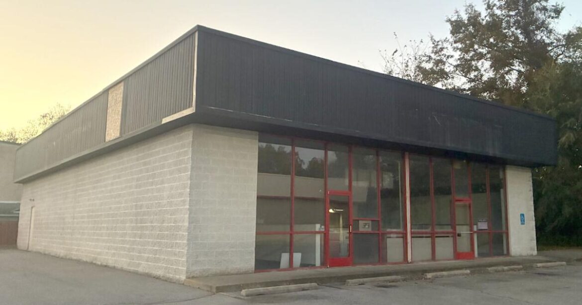 Domino’s Pizza looking to move into former Movie Gallery | News Domino’s Pizza looking to move into former Movie Gallery | News