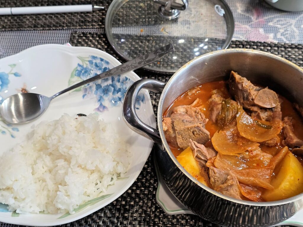 Kimchi Jjigae (Tang) (with Pork Neckbones) Kimchi Jjigae (Tang) (with Pork Neckbones)