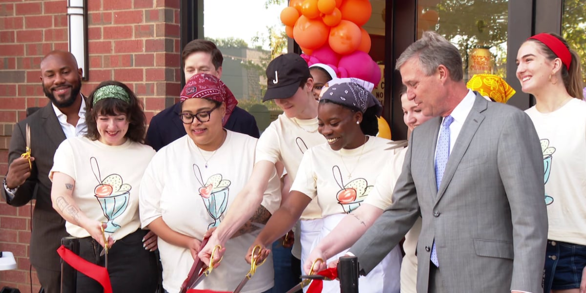 Jeni’s Splendid Ice Cream hosts grand opening event for new Columbia location Jeni’s Splendid Ice Cream hosts grand opening event for new Columbia location