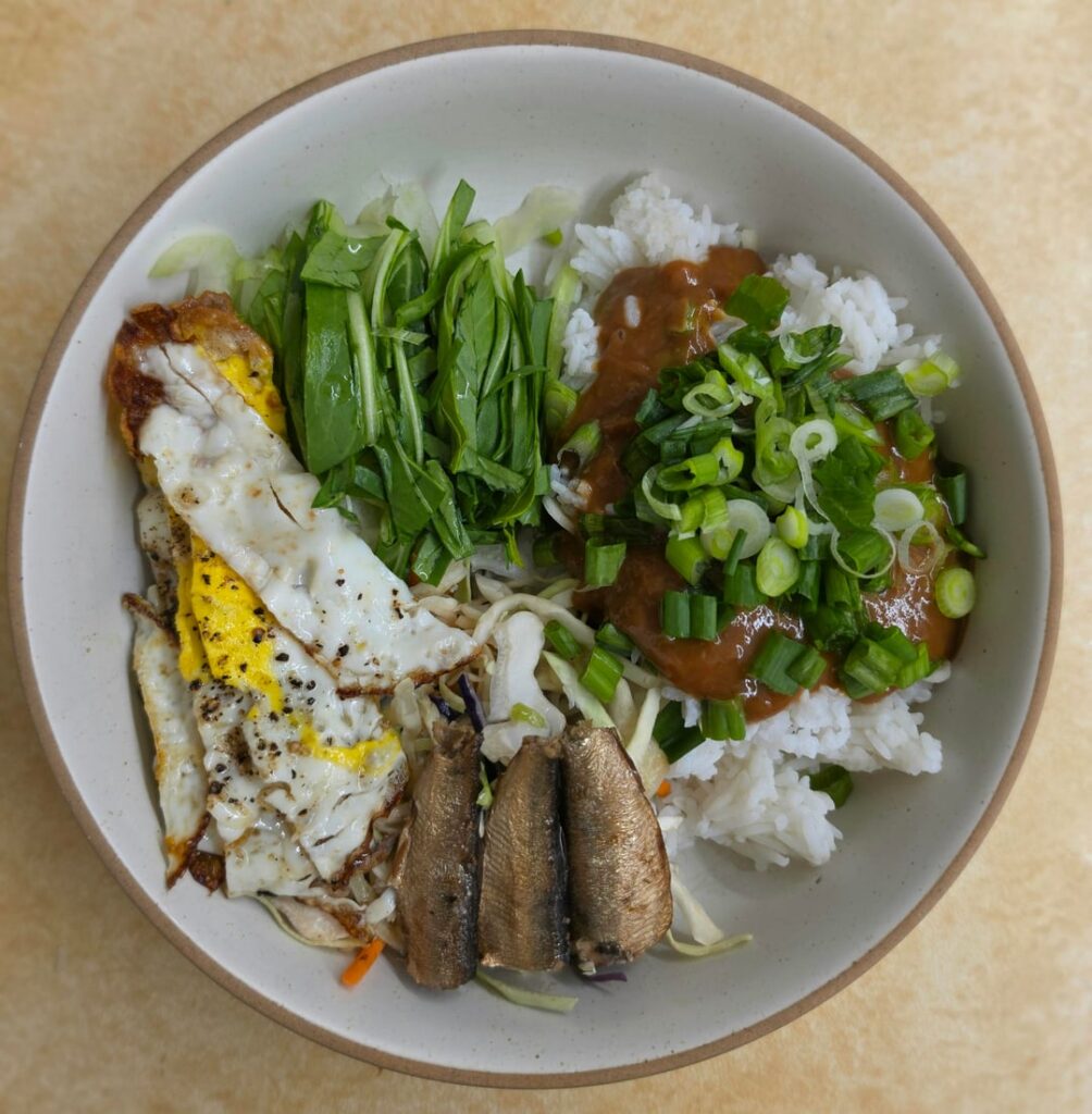 Another [Polar] Sardine Bowl w/ Mixed Vege and Peanut Sauce