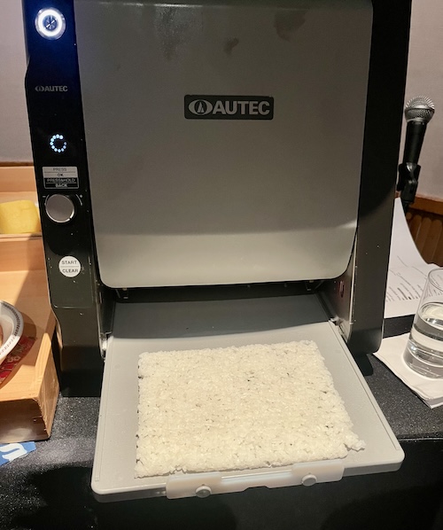 Sushi robot